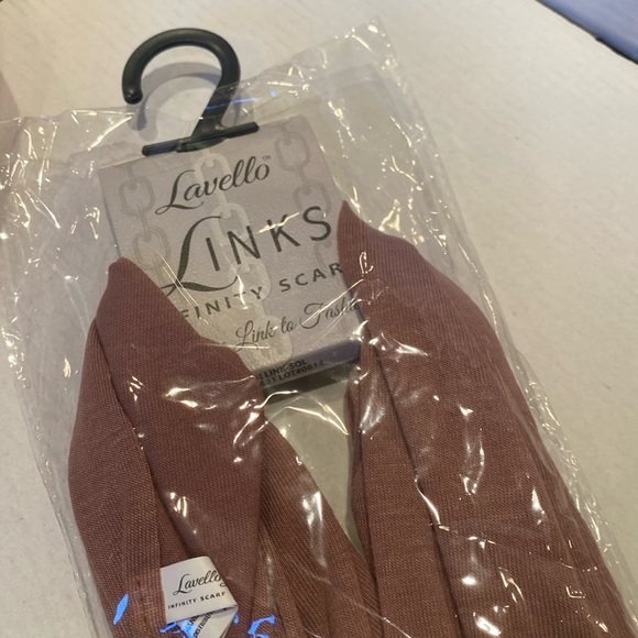 NWT Bundle of 3 Infinity Scarves - Picture 4 of 6